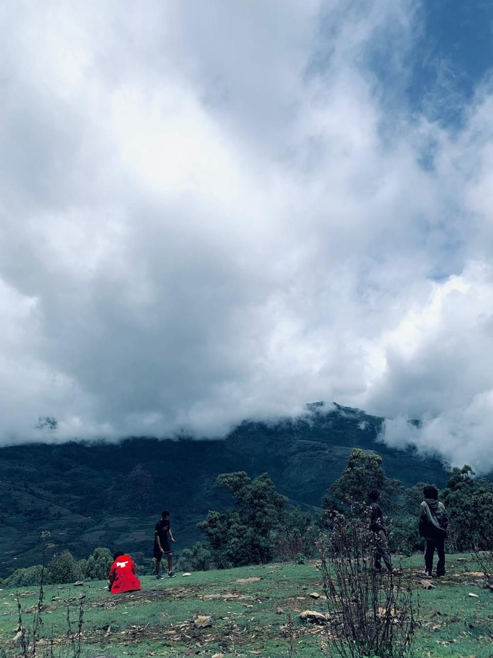 Clouds rolling over the hills near Mowgli Camp